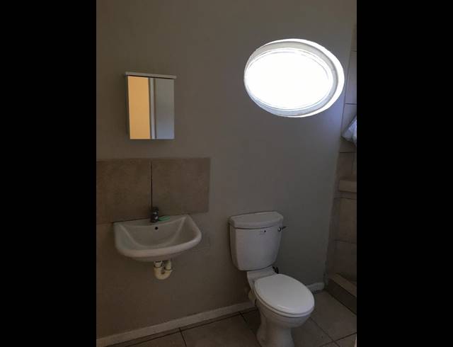 3 BEDROOM PROPERTY TO RENT IN GOODWOOD CENTRAL